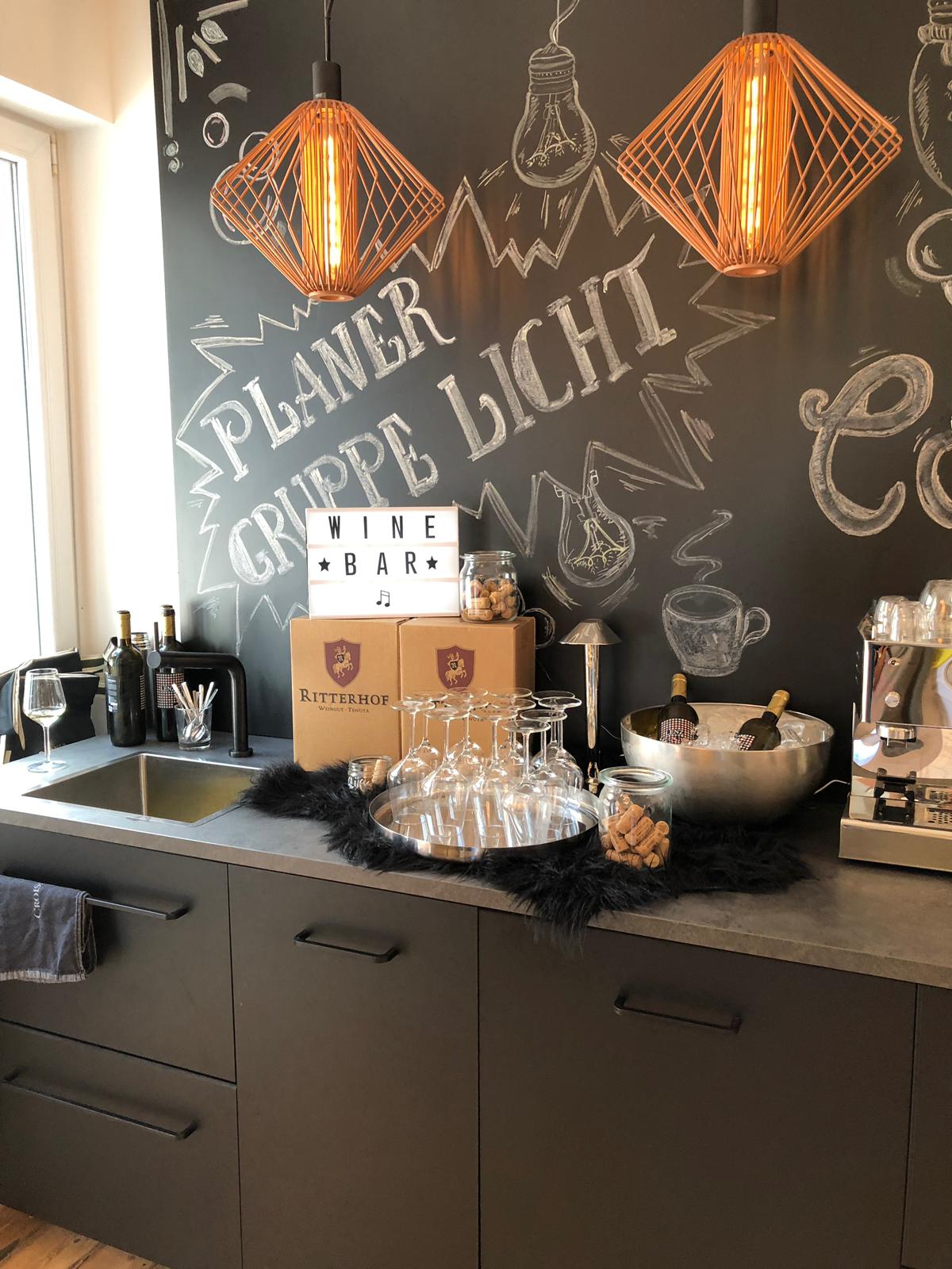 33CE0984-CC16-46D8-8AB8-D266EF50141C