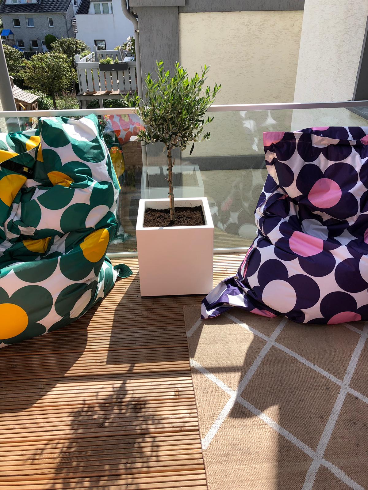 C6DD37F3-18EF-4F18-9960-55E12ACA9AB8